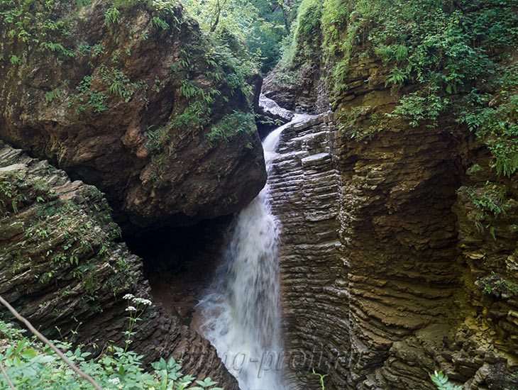 Водопад Сердце Руфабго ручей Руфабго